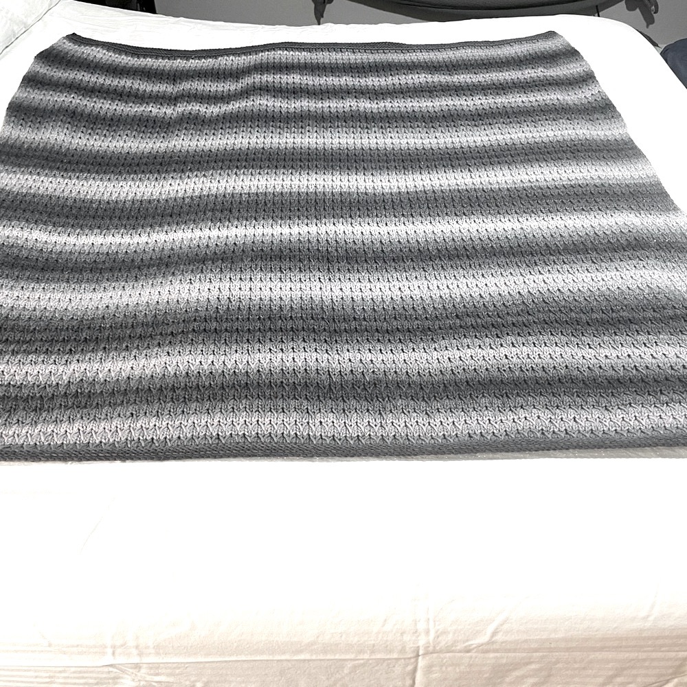 Striped Gray Throw Blanket
Dark Gray / Greenish Gray / with Pinkish Gray